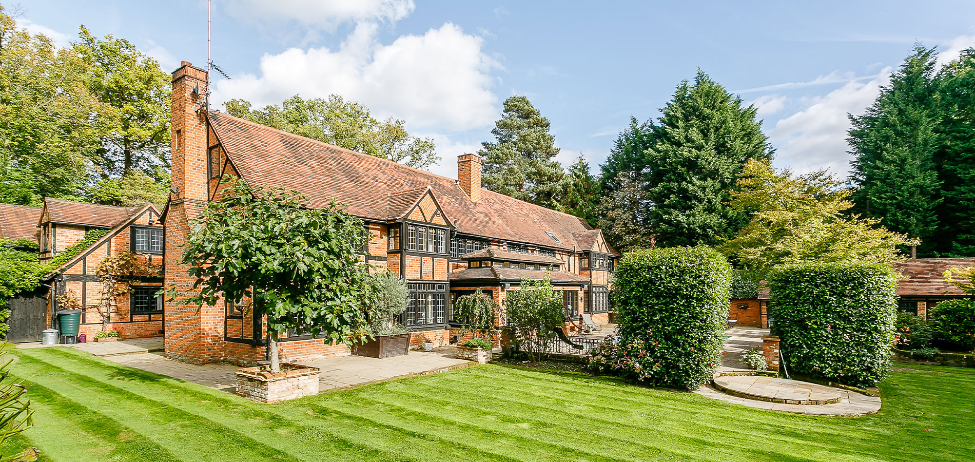 Barton Wyatt Estate agents Surrey, Letting Agents Surrey covering